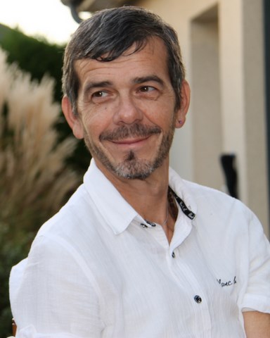Pascal Colon Pascal Vételé hydrothérapie du côlon massage angers sophrologie anger
